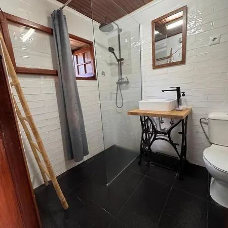 Abrigo Penhas Nyaraló